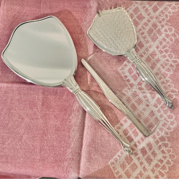 Vtg.1960’s Silver-tone Vanity Set of 3 Pieces Handheld Mirror, Brush and Comb main image 4